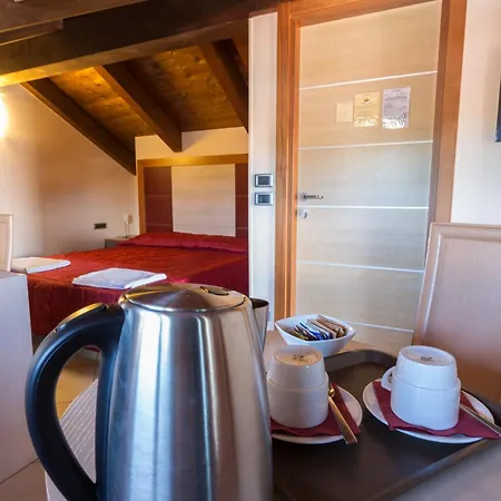 Conte Ruggero Hotel 3*