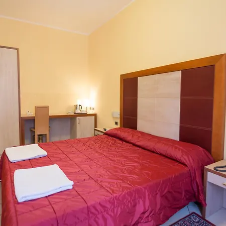 Conte Ruggero Hotel 3*
